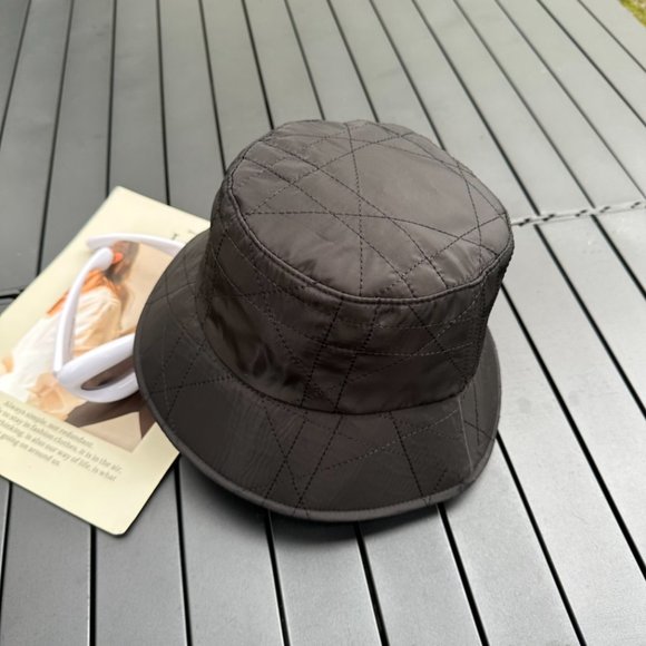 Dior fisherman hat